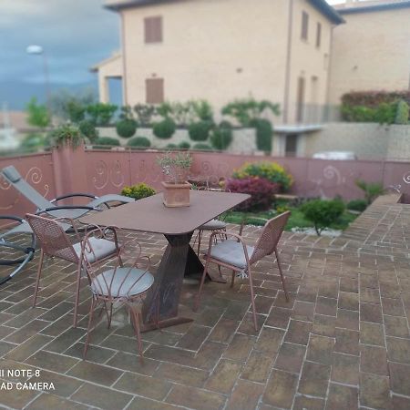 Villa Eden Монтефалько Екстер'єр фото